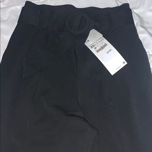 Zara belted trousers ✨